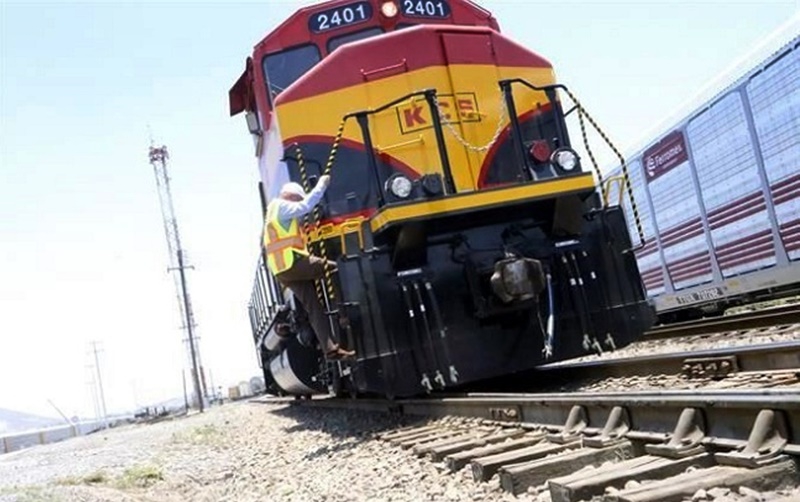Acuerdan KCSM y filial de Pemex transportar más gasolina por tren