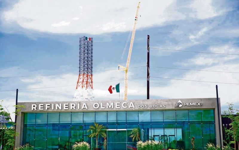 AMLO: Plantas de Dos Bocas están operando para diésel de bajo azufre, no para gasolina