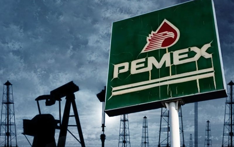 AMLO: sacamos a Pemex del hoyo; se cumplirá la meta de producción