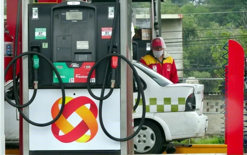 Aprueba CRE más acuerdos para regularizar gasolineras