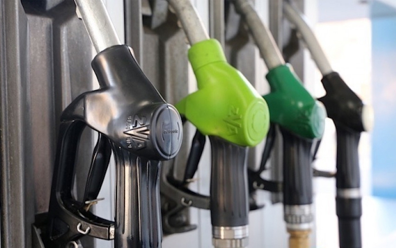 Así ha evolucionado el precio de la gasolina y el diésel desde el año 2000 en España