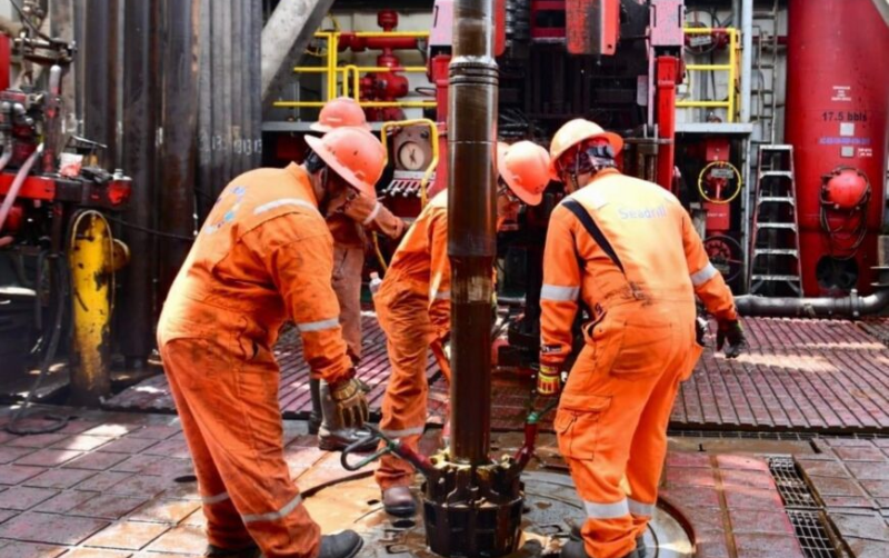 Aumenta al doble PEMEX procesamiento de crudo