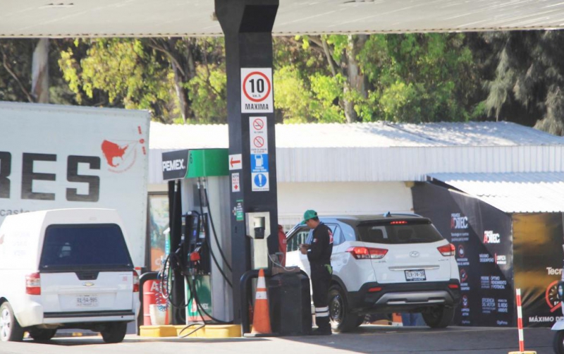 Aumento de precio de la gasolina, podría detonar el costo de productos básicos