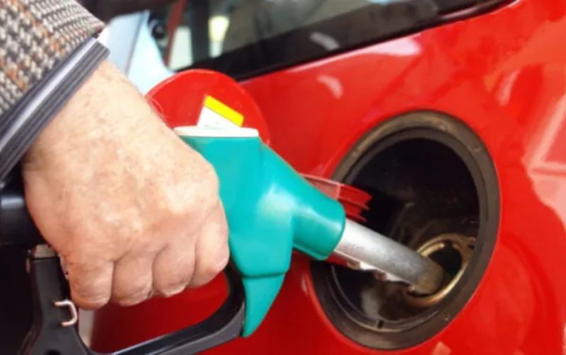 Bajan estímulos fiscales a gasolinas y diésel.