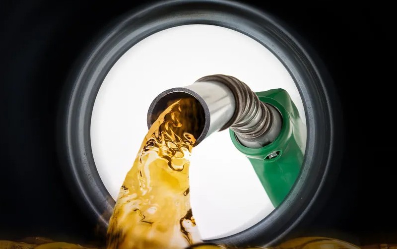 CRE busca meter en cintura a gasolineras de autoconsumo