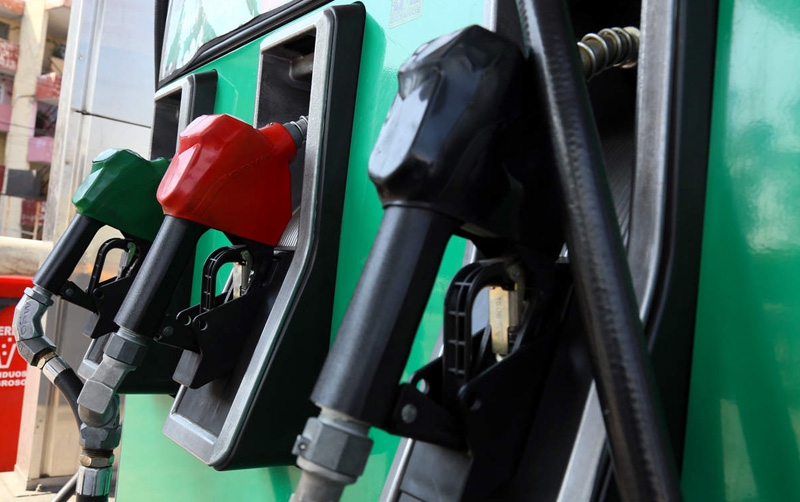 CRE extiende permiso a Pemex para vender diésel sucio