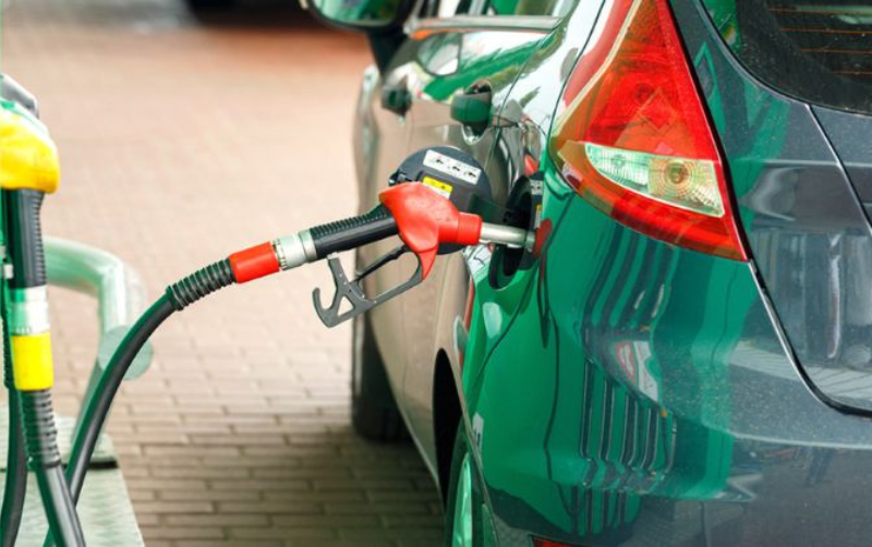 Crisis regulatoria en el sector gasolinero: multas millonarias y nuevas exigencias.