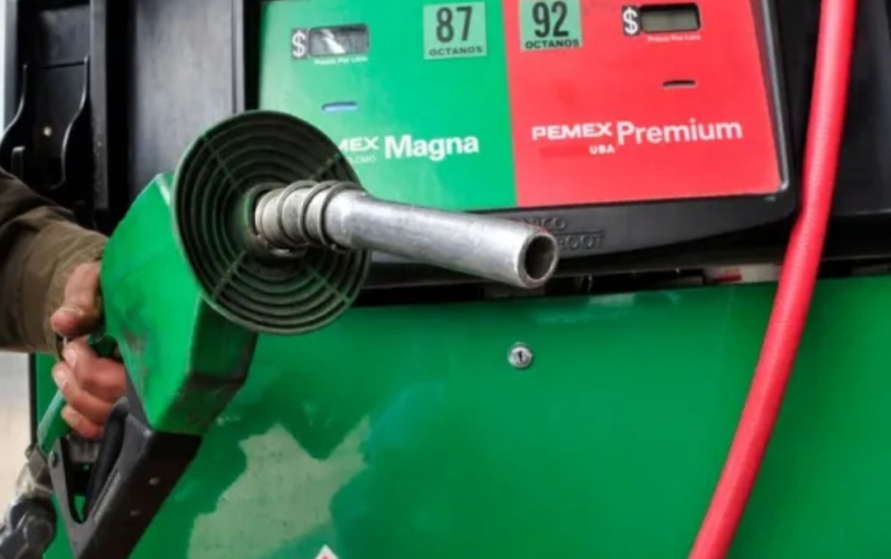 ¿Cuántos litros de gasolina se pueden comprar en México con el salario promedio?