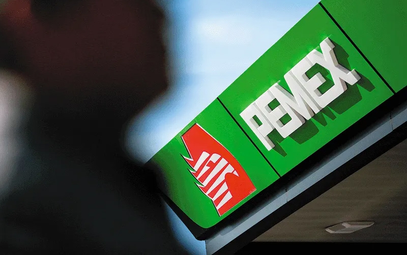 Cuesta a Pemex 2,450 millones de pesos reparar tomas clandestinas