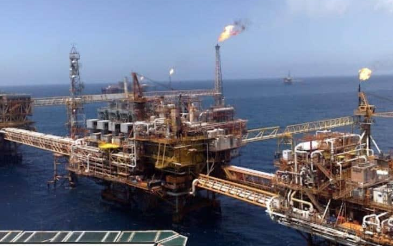 Deuda de Pemex: en Ciudad del Carmen por falta de pago más de 150 obreros no han podido reanudar labores