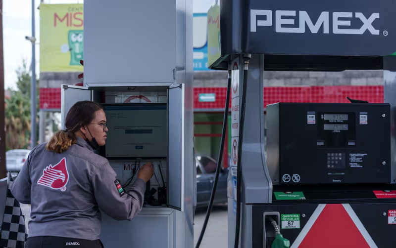 El Gobierno de México subsidiará la gasolina magna y el diésel durante los primeros días de enero