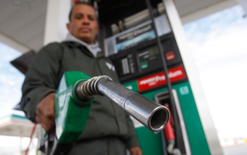 Empresarios gasolineros buscan reunión con Hacienda para revisar precios