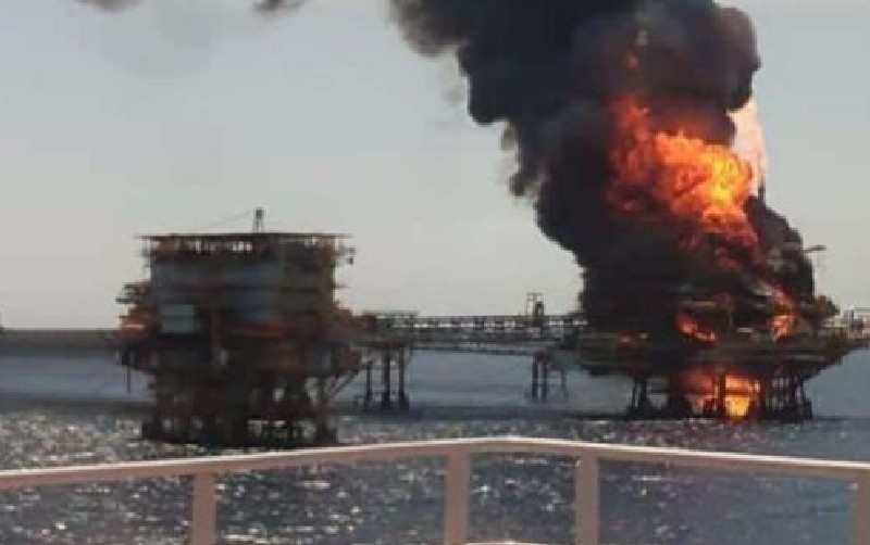 Explosión en plataforma petrolera en Campeche, hay víctimas