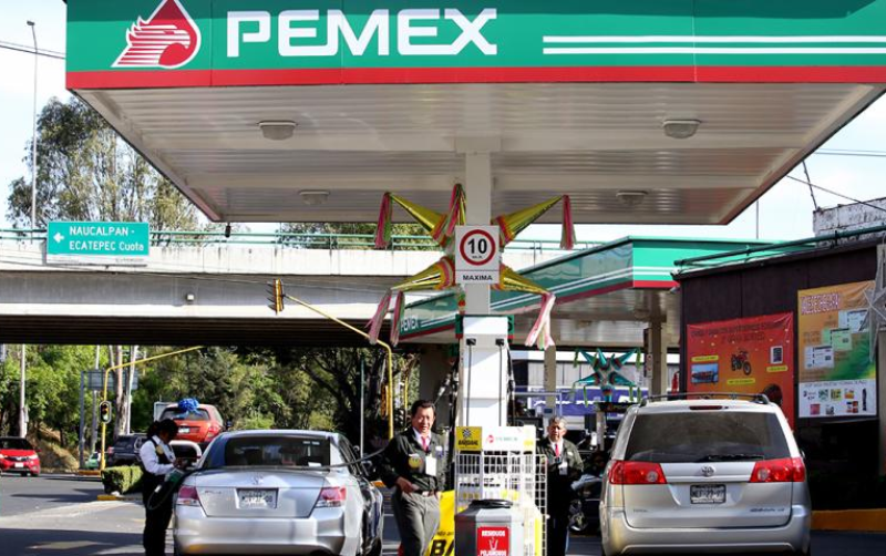 Gasolina abre el 2025 al alza no sólo en México, sino en todo el mundo