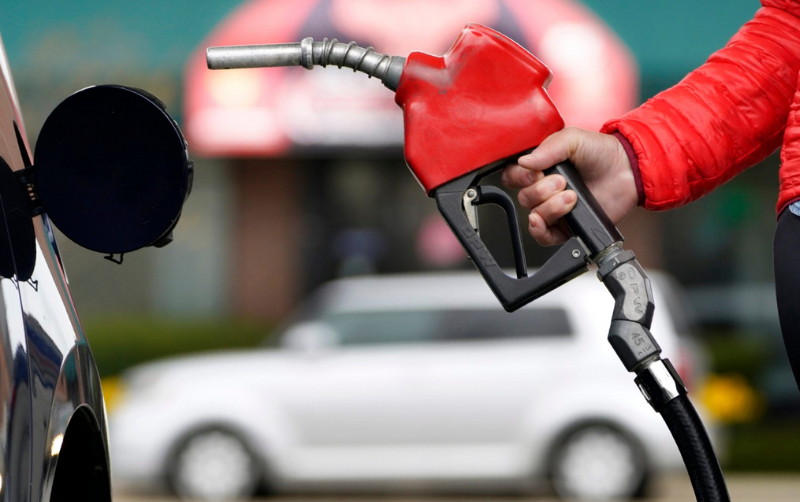 Gasolina en EU a la baja, mientas que en México se mantiene estable