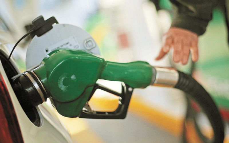 Gasolina regular en México es 50% más cara que en EU