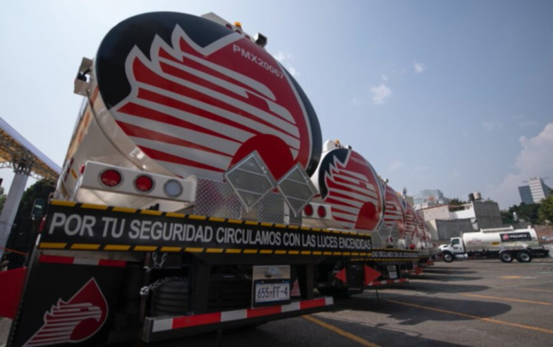 Golpe al huachicoleo, Pemex y autoridades aseguran miles de litros de combustible robado