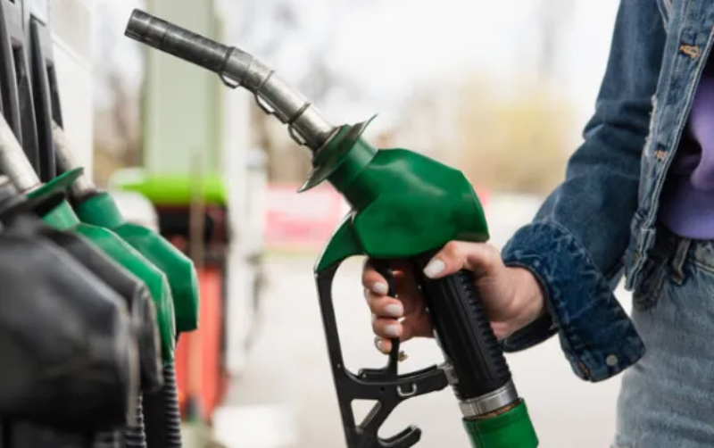 Hacienda baja estímulo fiscal de la gasolina regular