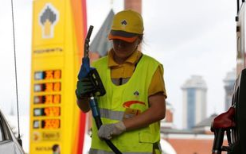 Hacienda da marcha atrás y devuelve subsidio a gasolina Magna
