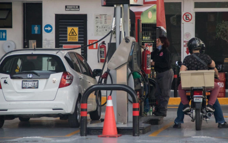 Hacienda pasa tijera y elimina estímulo a gasolina Magna; impuesto SUBE
