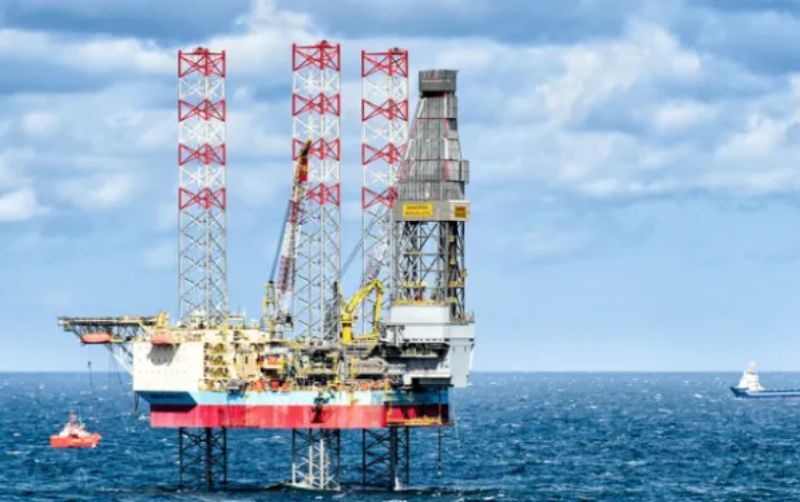 Ingresos petroleros en México superan expectativas en marzo, pero caen frente a 2023