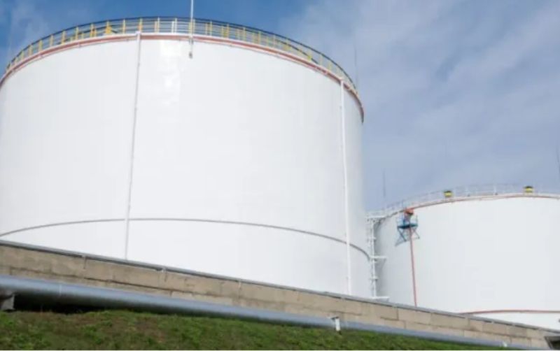 Inventarios de petróleo y combustible caen en Estados Unidos: EIA