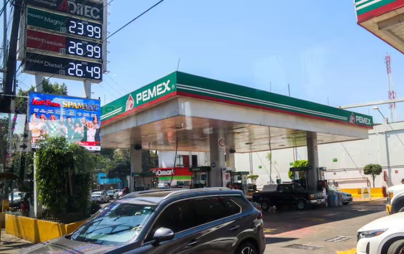 Justo en el puente: Hacienda aniquila estímulos fiscales: ¿Cómo quedan la Magna, Premium y diésel?