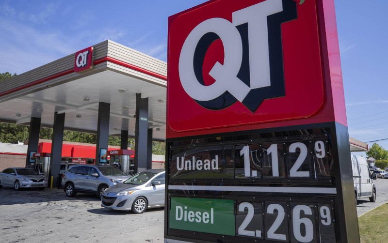 La caída del Texas ahondará en los mínimos del precio del combustible en EE UU.