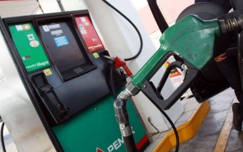 La gasolina en México es más cara que en EU; reportan alza récord