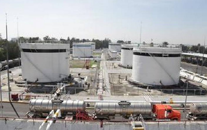 Mexicanos ofrecen comprar terminal clausurada por 4T