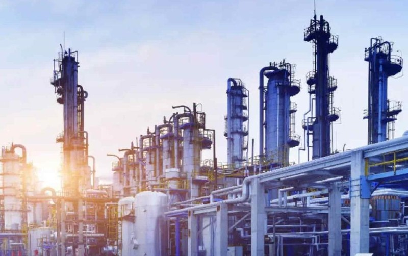 México depende menos de EUA y produce más gasolina