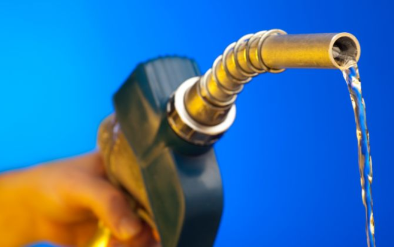 México rompe la racha de bajas en el precio de la gasolina: aumentó 2 centavos por litro al 7 de abril