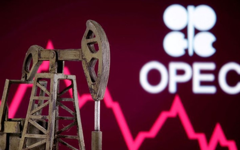 Mezcla mexicana cae 2.56% petróleo pierde pese a recortes.