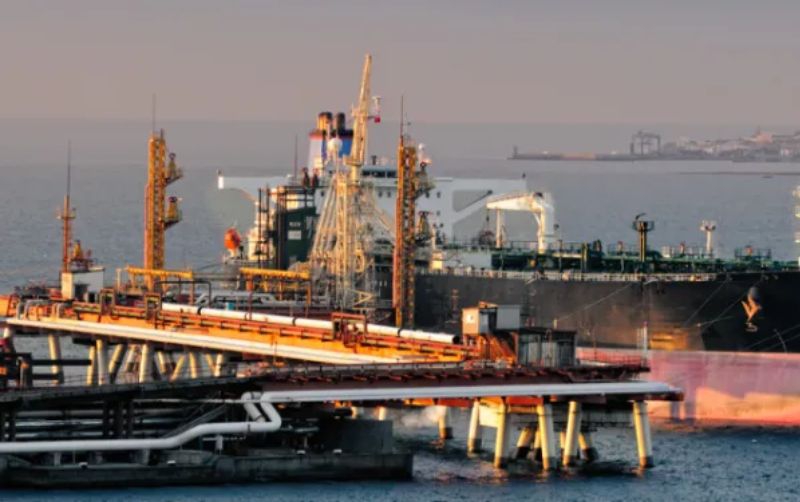 Pemex aumenta exportaciones de crudo tras accidentes en refinerías