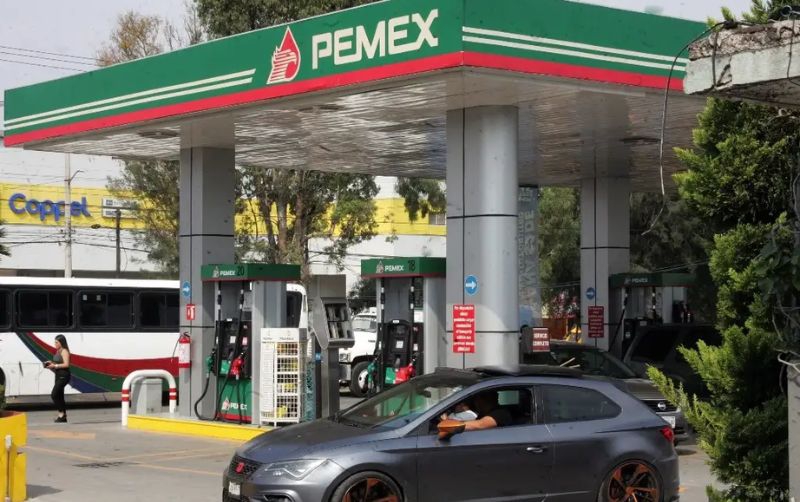 Pemex: baja la deuda y crece la producción de gasolina y diésel