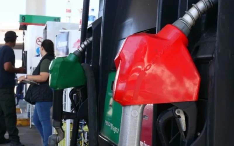 Pemex busca comprar combustible asiático.