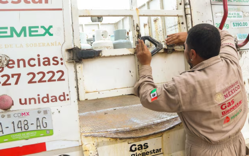 Pemex despedirá a 3 mil trabajadores de confianza; espera ahorrar casi 5 mil millones de pesos