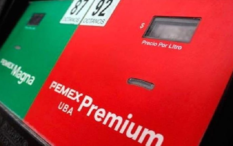 Pemex en Coatzacoalcos oferta la gasolina más barata del país
