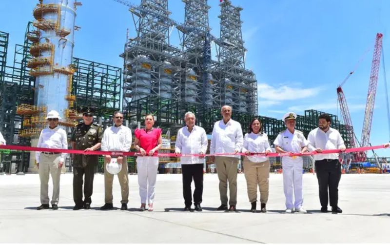 Pemex retrasa producción de gasolina en refinería Dos Bocas hacia el verano de 2024