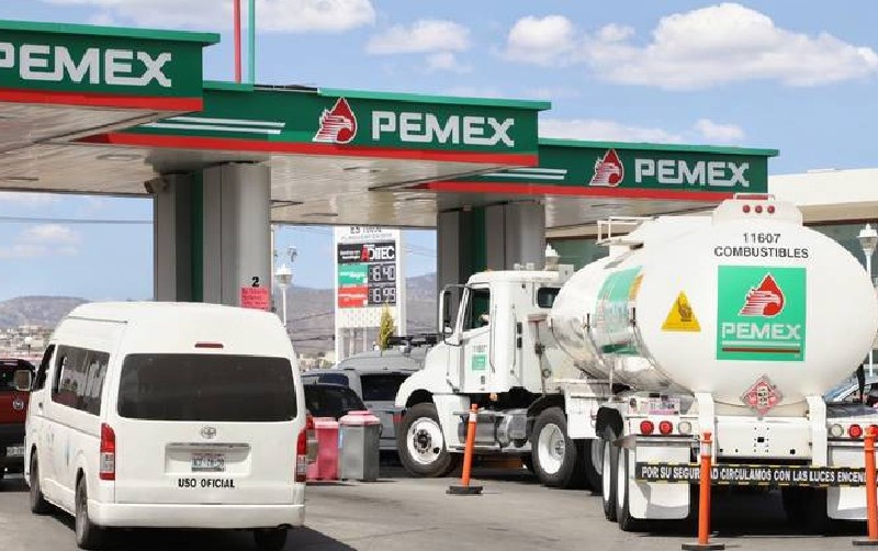Pemex vende su gasolina hasta a marcas extranjeras
