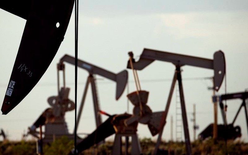 Petróleo sigue subiendo pese a acuerdo de la OPEP