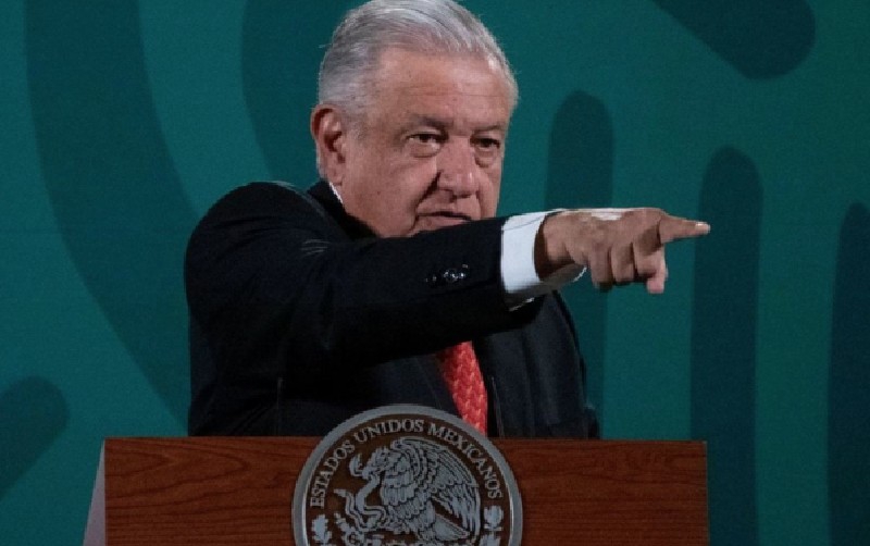 Pide a gasolineras mantener precio del combustible ante subsidios del gobierno: AMLO