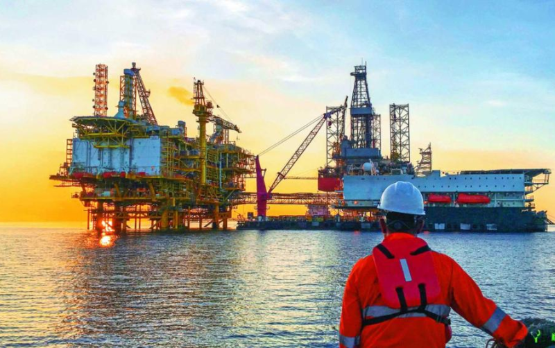 Precios del petróleo suben ante incertidumbre sobre acuerdo entre Irán y EU