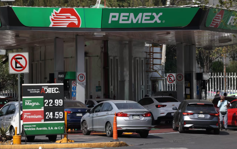 Profeco: Precio de la gasolina está en 23.87 pesos en promedio; destaca compromiso con gasolineros