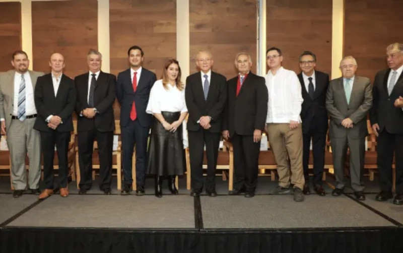 Renovación del Consejo Directivo de la AMDE y compromisos para 2024-2026