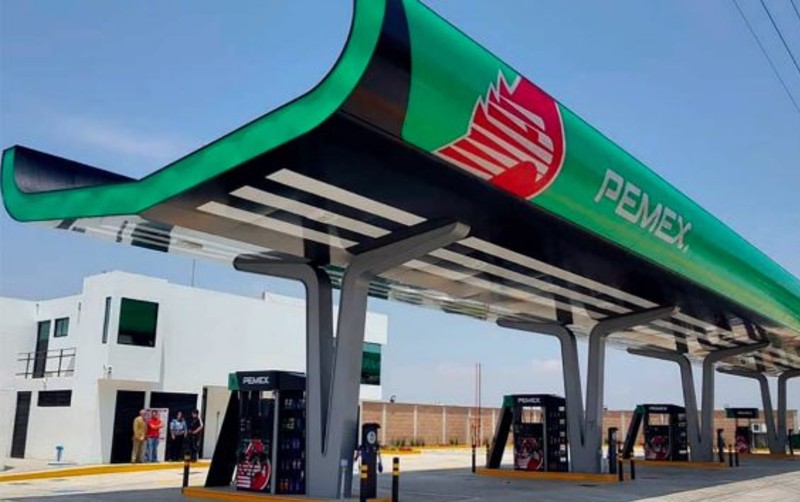 Se achica Pemex en importación de combustible