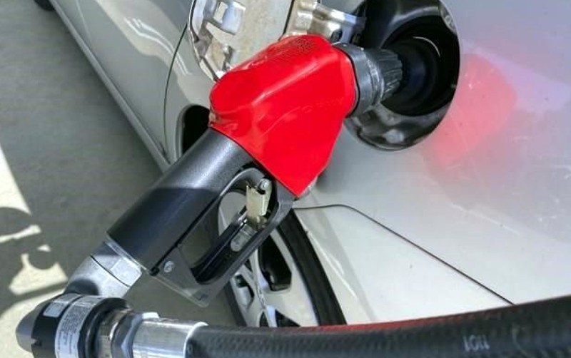 Subirán 7.8% cuotas del IEPS a gasolinas y cigarros en 2023