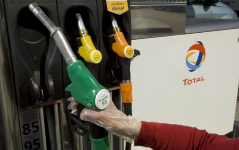 TotalEnergies vende a Couche-Tard todas sus gasolineras en cuatro países