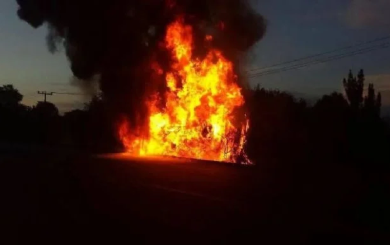 Un muerto y ocho heridos deja explosión en toma clandestina de Pemex en Hidalgo