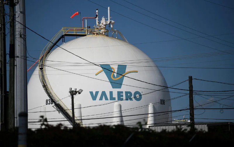 Valero mantiene conversaciones con México por facturas infladas en importación de gasolina